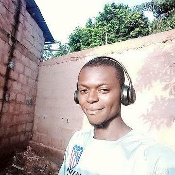 FabianFerd23532's profile picture. 