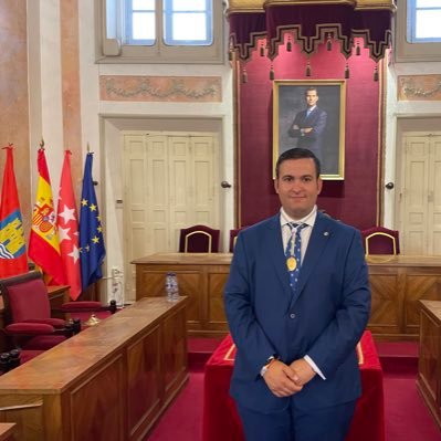 🏛 Concejal del Ayuntamiento de Alcalá de Henares. Orgulloso de ser del @ppdealcala. Ciudadano del mundo con la suerte de haber nacido en Alcalá de Henares.