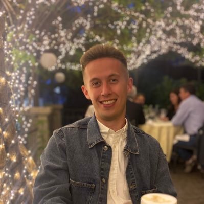 urawizard_arry's profile picture. UX designer • Leftie 🌹 • He/Him