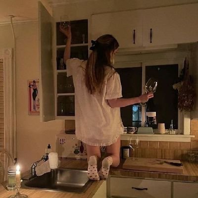 Artemisf155's profile picture. I tried to be normal once but it was boring