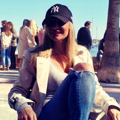 Power mami de 3 ❤️❤️❤️
Aquí y ahora 🍀
Chichoterremoto! 👣