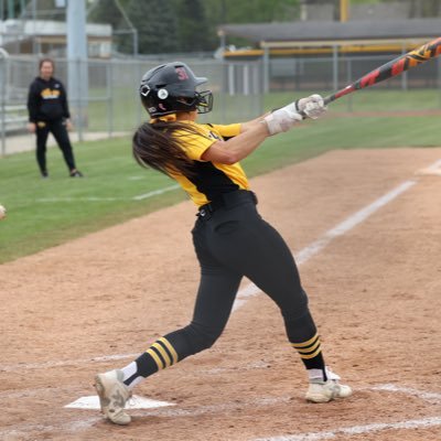 Amanda Logeais Profile