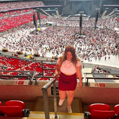 444niamhm's profile picture. she/her