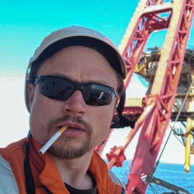 ACID TECHNO MUSIC PRODUCER AND OFFSHORE SCAFFOLDER