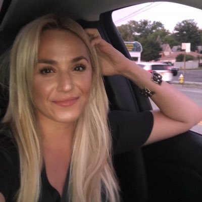 holistic health expert, product formulator and balm dealer