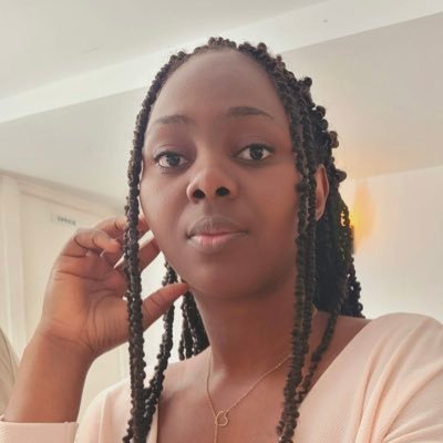 Debby_Law_'s profile picture. Professional | 📚👜 | Lover of God | 💯| ❤️