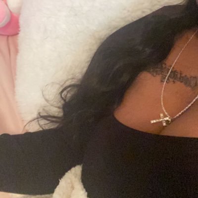 riachaye's profile picture. 