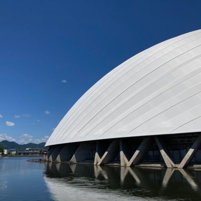 秋田県大館市にある世界最大級の木造ドーム球場「大館樹海ドーム」の公式アカウントです。ネーミングライツにより2019年から「ニプロハチ公ドーム」の愛称で運営しています。イベント情報などを中心に大館やドームの話題を発信していきます。お問い合わせはTEL.0186-45-2500まで。