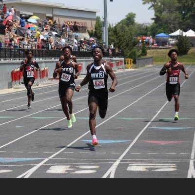 Muscatine(IA)| 2022/2023 State Track Qualifier |100M 10:94/200 22.6 /60M7.05/400m 52.2 forkpajimelle@gmail.com/(319) 288-9780