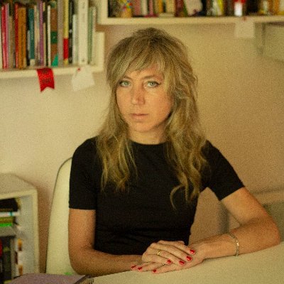 SoniaBudassi's profile picture. Trabajadora textual. Libros:Animales de compañía, Los domingos son para dormir, Apache,etc. Edité de la revista de Cultura de @elDiarioAR; Ñ y Anfibia #TodoRojo