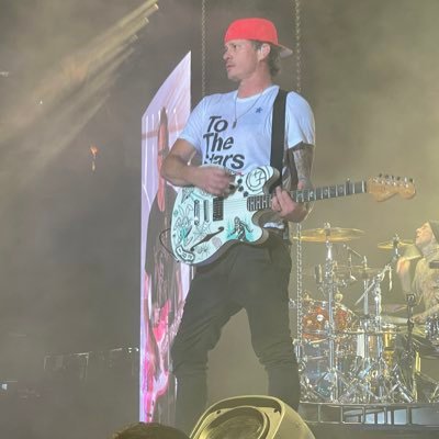 JessiJaded's profile picture. I wanna have the same last dream again, the one where I wake up and I'm alive