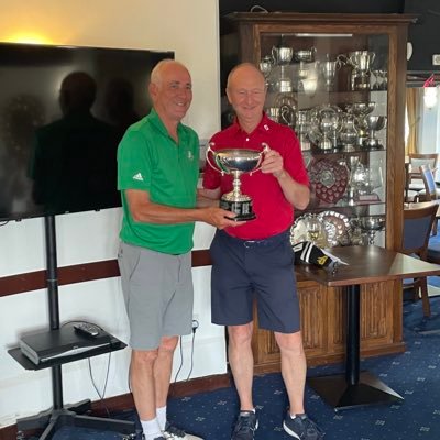 Twice Senior Scratch Champion WHGC. 6 handicap.  Got some mates, loving family, 2 grandsons,2 granddaughters, United forever,proud owner of Bertie our dog.