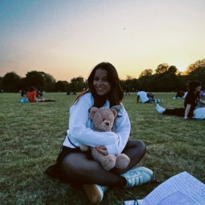 mathp8_'s profile picture. ❤️‍🩹 (l'emoji fais la biographie)