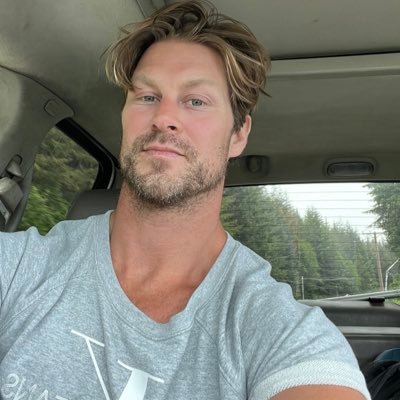 survivalspence's profile picture. geo politics. finance. crypto. stonks