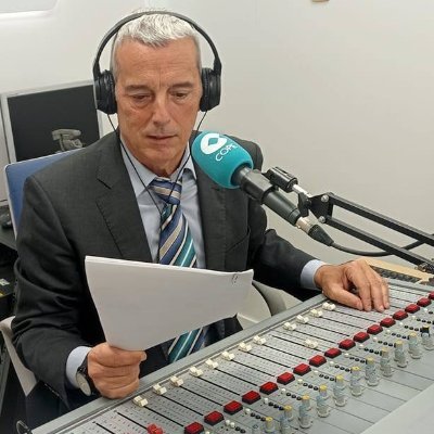 Periodista. Sucesos y Tribunales. Radio Gandia SER (1989-94), Las Provincias (1990-94), Levante-EMV (1995-2011), Ayto Gandia (2012-2015). Desde 2015 en COPE