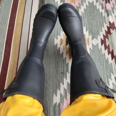 Bisexual. Mostly here to lurk. Into latex, wellies, mud, bondage and rainwear.