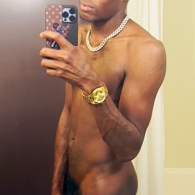 VERS/BTTM With Big Dick 🍆 & Masc Cakes 🍑; With A Long Ass 👅 .Lickin Str8 Man Gooch My Fetish (Retweet) Followers.) Lets Do Some Collabs.
