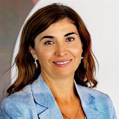 MariaHHerrarte's profile picture. Prof. Oratoria en @UEMC I PhD I Especialista & Consultora en Comunicación No Verbal y Política I Speechwriter I Formadora en Comunicación Deportiva y Sanitaria