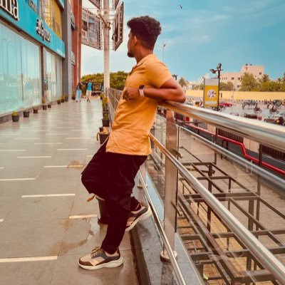 yogsy7h's profile picture. 🖤