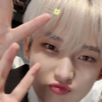 snktlmk's profile picture. december 5.