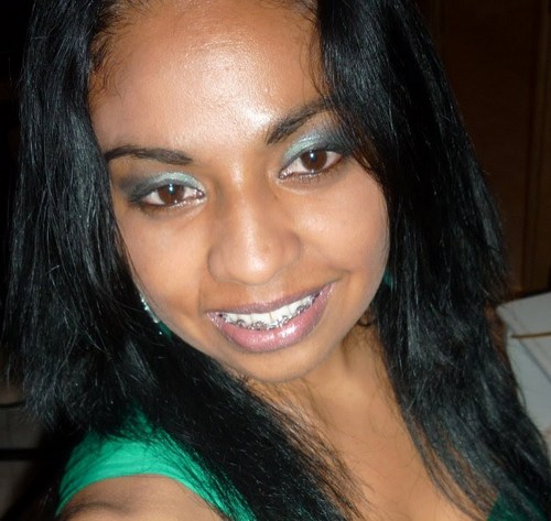 Aline ....melhor Ventura ..uma mulher ,amiga sincera acima d tudo ..em busca d felicidade e das minhas conquistas profissionais...ama a vida e busca o amor !