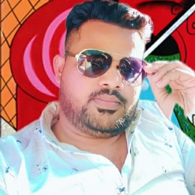 खुद चिराग़ बन के जल वक़्त के अंधेरों में।
भीख के उजालों से रोशनी नहीं मिलती