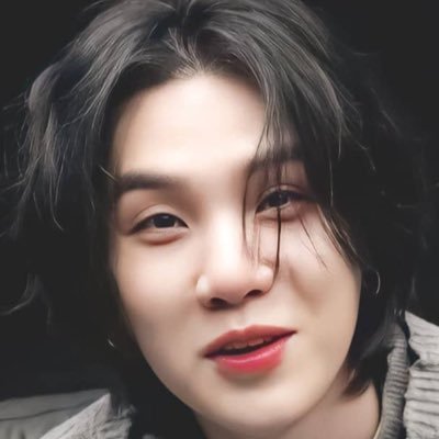 한국 래퍼 🧑🎤🏆🏆🎖️🏆 항상 긍정적인 현재 알려진 BTS 슈가 @ bighitentertainment..