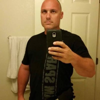 rickonjordan's profile picture. Dad, Widower, combat, God’s favorite😎 My old account was hacked, Beware, I will never ask you for money.