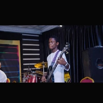 I'm a musician 🎧
Bass player 🎸🔥
Lover of God💙
