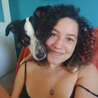(Ela-Dela). Gosto de gente q bebe vinho caro ou catuaba com a mesma desenvoltura!