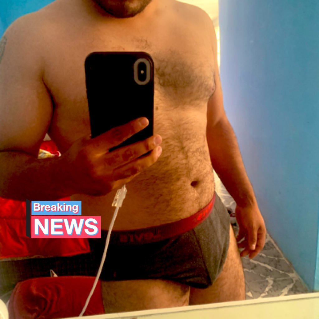 Hola. Soy single de 23 años de cd. Neza, muy caliente, respetuoso. Tríos, hotwifes, chicas solas. Single solvente, yo invito 🥵🔥