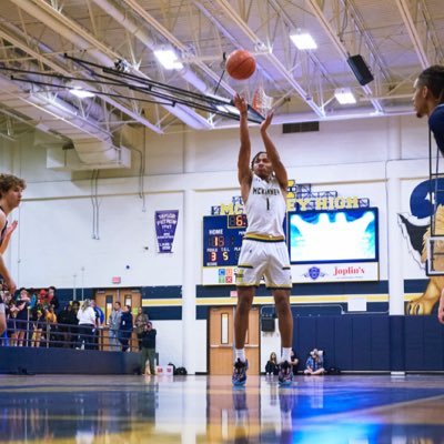 Malekarchie1_'s profile picture. ✝️ 6’3 Point Guard @TarletonMBB