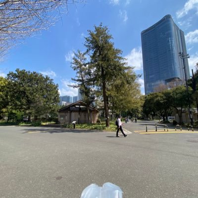 外資ITでなんでもやってる雑用プリセールス。守備範囲広すぎて365日勉強してないと自己嫌悪に陥るゴリラ。時間の使い道は仕事と家族。