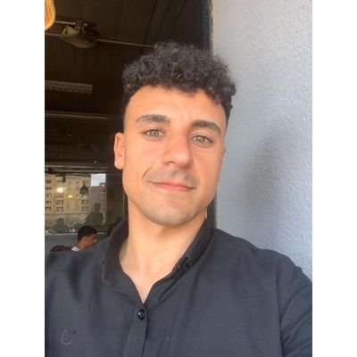 🇵🇸🤲
مهندس سيكون بدايه اسمي يوماا ما🧑🎓✈️🤲
تَوَفَّنِي مُسْلِمًا وَأَلْحِقْنِي بِالصَّالِحِينَ💙🤲
❤️🦅Real Madrid 😘🤍AlAhly