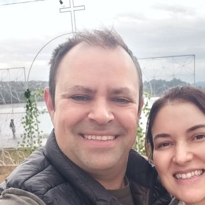 Pesquisador, editor da Número 1 editora, escritor, publicitário, fotógrafo. https://t.co/ZdDouHcKaO
Autor de