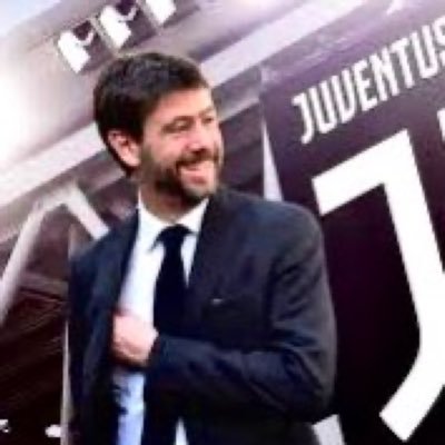 #iostoconLaJuventus gobbo da sempre e fiero di esserlo,  non mi interessa una minchia di politica e non la voglio nella mia tl mi interessa solo la juventus