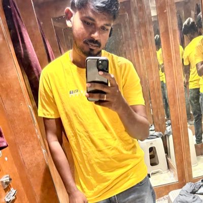 Karthick_Sk_95's profile picture. 