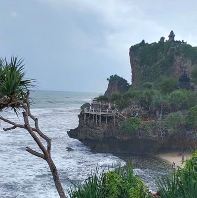 rom1_romli's profile picture. Lebih baik tampil apa adanya saja 🫰🏻