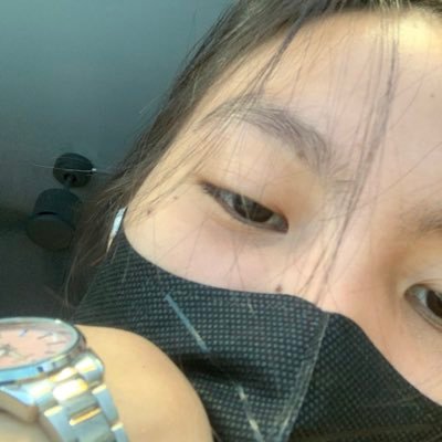 useless0116's profile picture. 