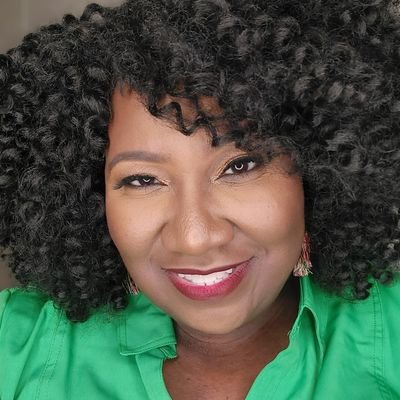 I help faith-filled Professionals rid the residue of money fear + experience money freedom on a new level in life+biz. #Unboundyourmoneystory™️