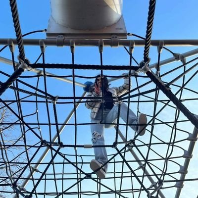 aPHANIetse's profile picture. Bióloga🌱 - Me gusta @muse, el pan dulce, subir cerros y pintar.
Escribo lo que siento.
This is personal☠️