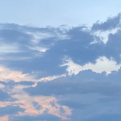 yesmEoW04's profile picture. 