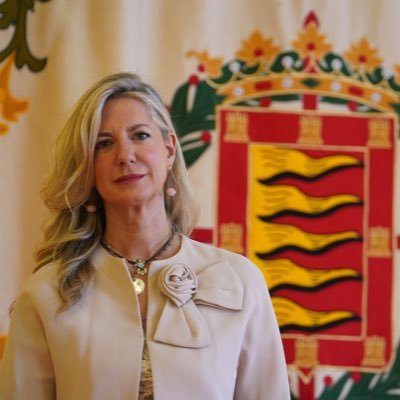 Primera teniente de alcalde y concejal de Educación y Cultura en Ayuntamiento de Valladolid.  #VOX