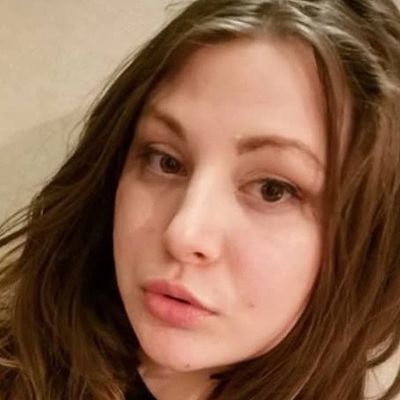 AlilinaR40436's profile picture. 