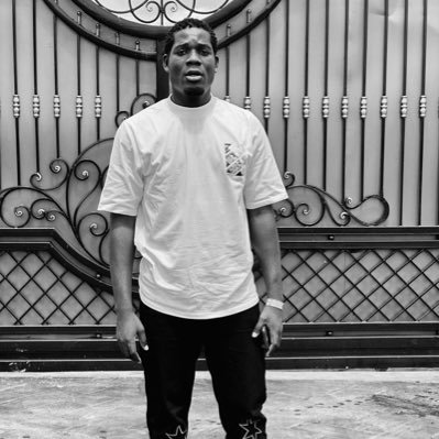 Emmyvibes101's profile picture. please take me to 3k🙏🙏🙏 please