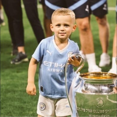 EhRhhev's profile picture. 