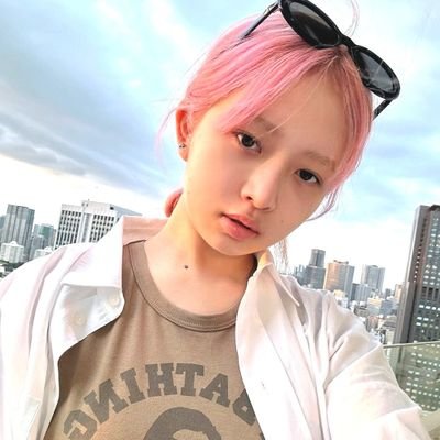 ・*:..。o♬*゚영원한 렝프&다이브・*:..。o♬*゚
#첸순한_첸의마음_받아줄꼬징
트친분들 !! 저는 뎀 자주 안하고 탐라에서 자주활동 하니깐 뎀 안해도 썰지 않기..ㅠ