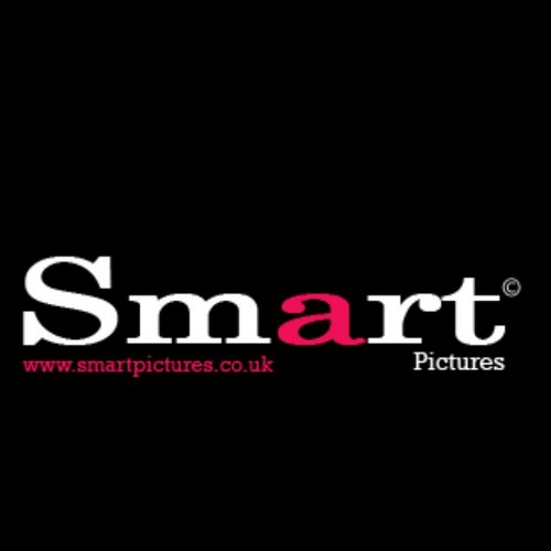 Welcome to Smart Pictures, All the latest celebrity photos, news, videos & hot celebrity gossip from around the world, including Hollywood & UK celebrities.