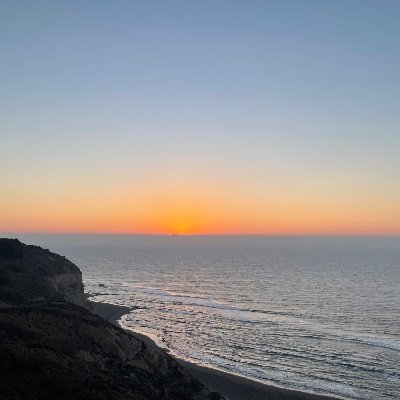 Disfrutando de la simpatía y cordialidad de esta hermosa red social.