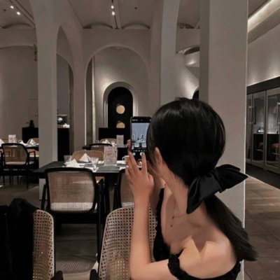 愛を願って、愛を祈って、愛を願って、愛を夢見て… でも、愛を待っている間、人生を止めないでください💍